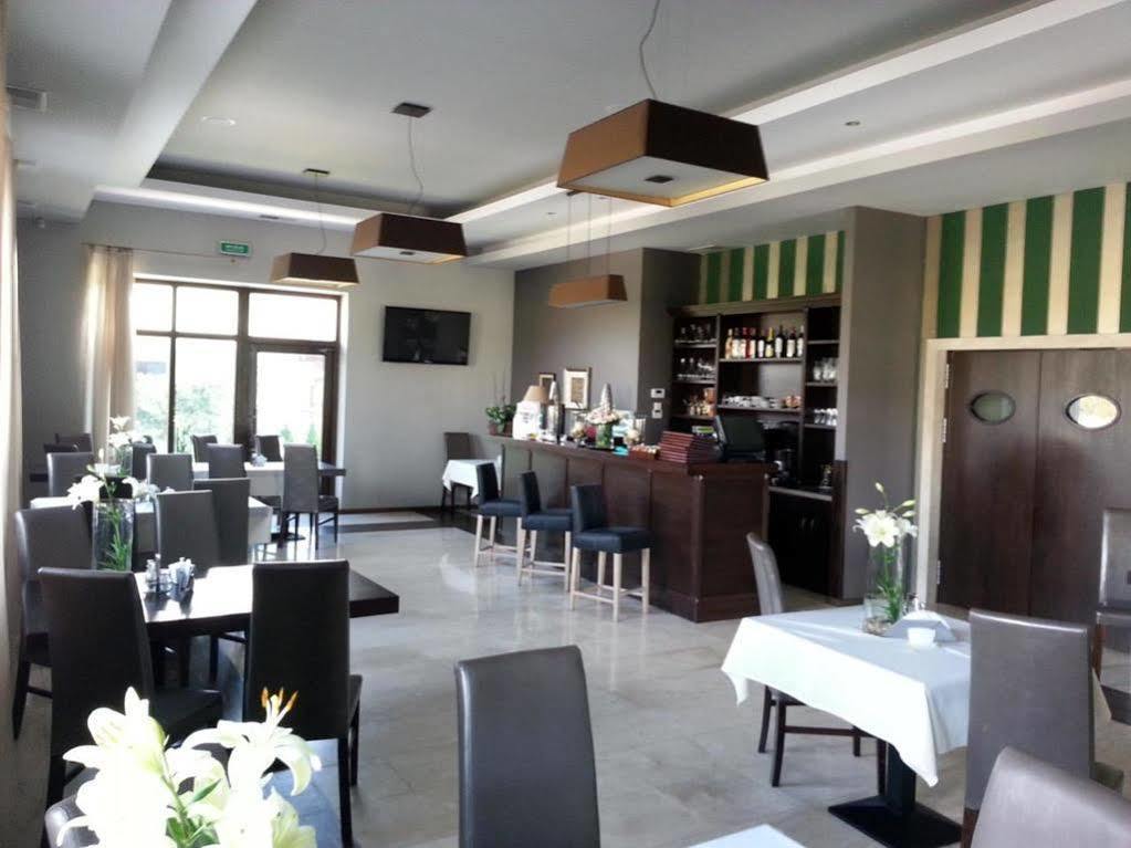 Hotel Oriza Gdow Exterior photo